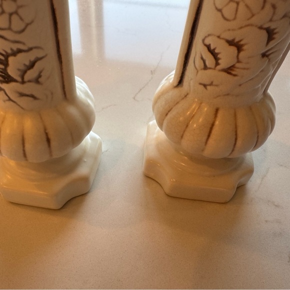 Vintage MCM Red Wing Pottery Raised Pattern Bud Vase Set of Two - Picture 4 of 8